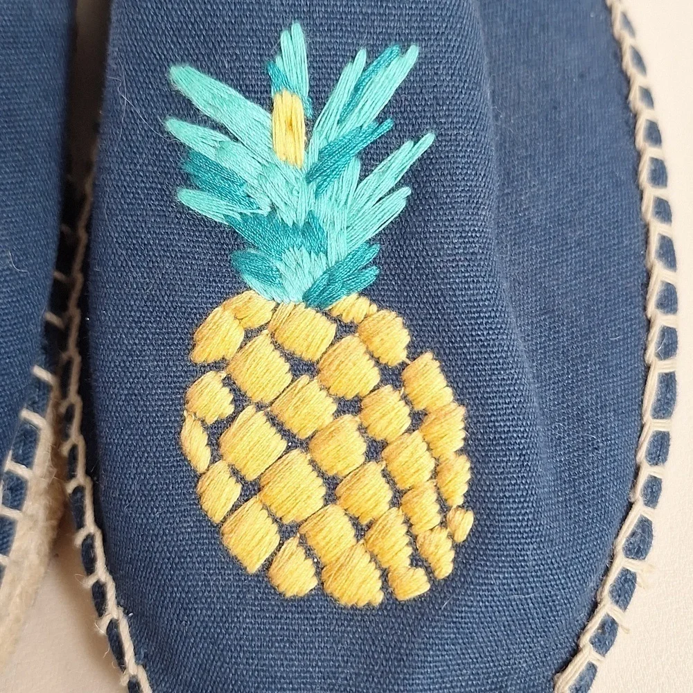 Vera Bradley Espadrilles Slip On Shoes Pineapple